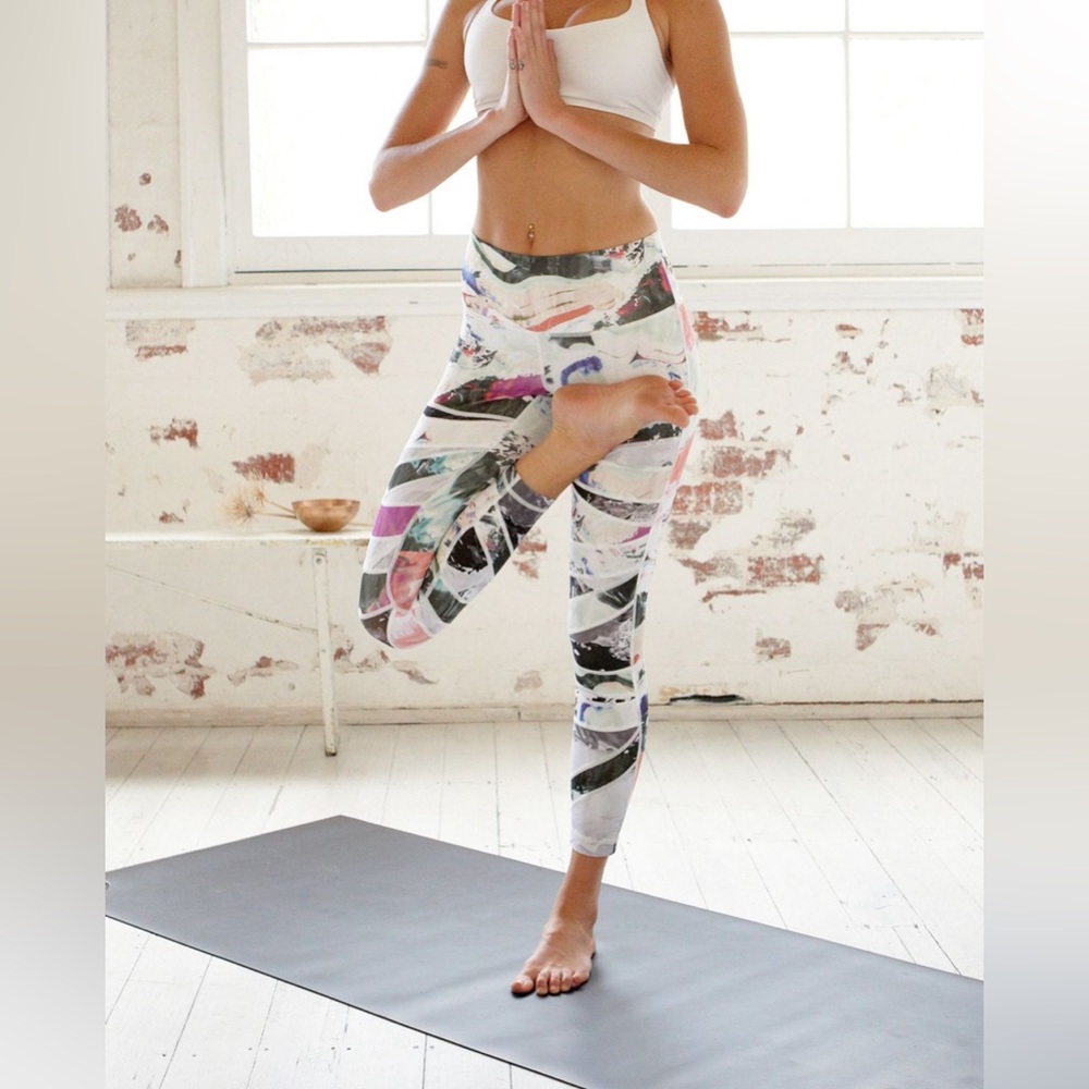 Lululemon - High Times Pant *Full-On Luon - 6?